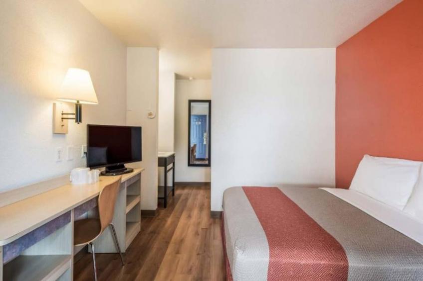 1 Queen Bed - foto 40