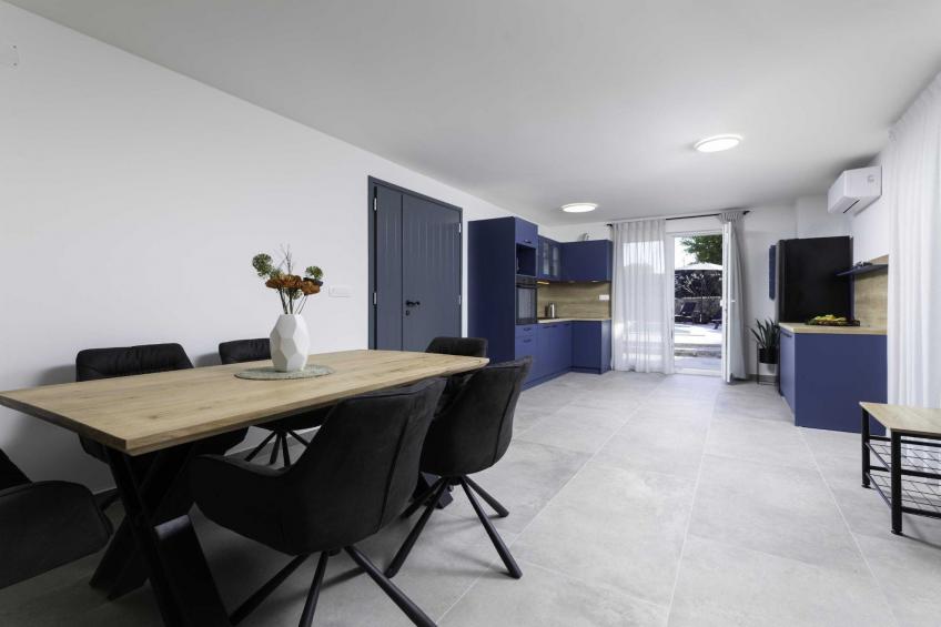 Luxury Krk Villa with Private Pool and Gardens - Three Bedroom Villa - foto 7