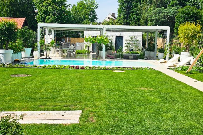 Luxurious large Home, Pool , Garden , Koi Pond - foto 40