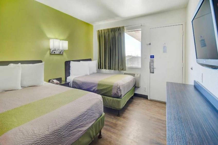 2 FULL BEDS  MICFRIDGE - foto 8