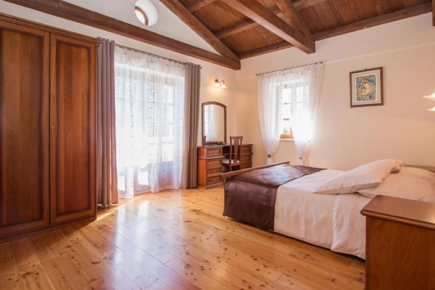 Luxusvilla mit Garten und Pool sowie herrlicher Aussicht - foto 48