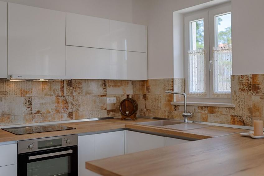 Haus in Pinezići mit privatem Pool - foto 22