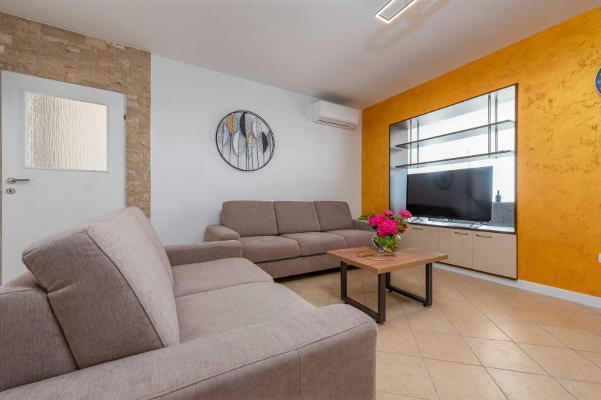 Villa Pezer with heated pool & sauna - foto 28