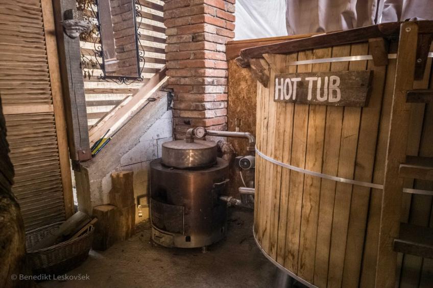 Rustic Refuge Glamping with Hot-Tub and Sauna - Two Bedroom Apartment with Terrace - foto 28