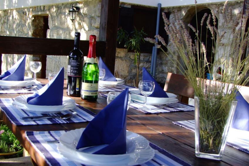 mit Pool in Lukovo Sugarje - foto 38