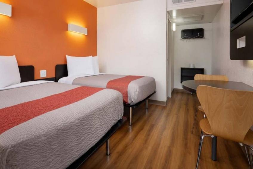 2 Full Beds  Micfridge - foto 6
