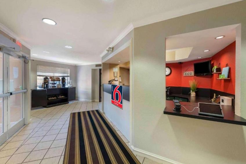 1 King Bed | Non-Smoking, Kitchen - foto 40