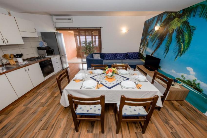 Three Bedroom Apartment with Terrace 2 - foto 2