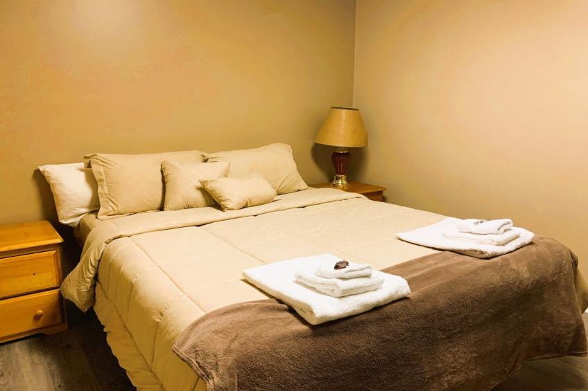 King Bed Riverfront Suite - foto 64