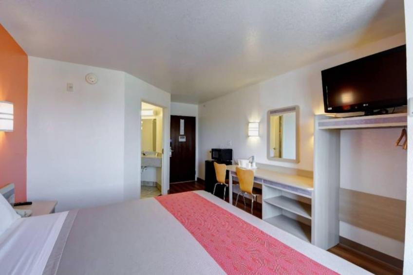 1 King Bed  Smoking - foto 12