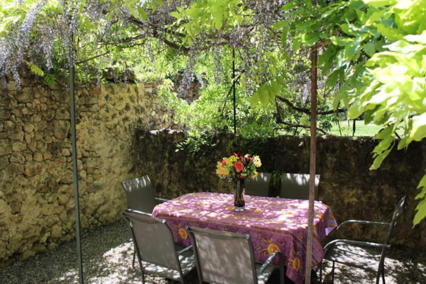 L'oubradou, Mas De Charme, Piscine Partagée En Provence, Nature Et Calme - foto 2