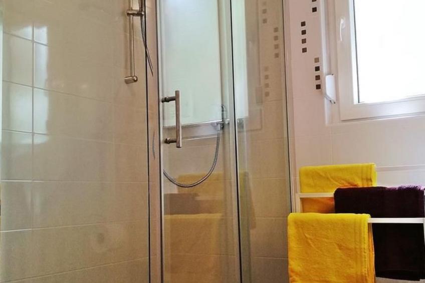 Schöne neu renovierte Wohnung in der Nähe des Zentrums - foto 17