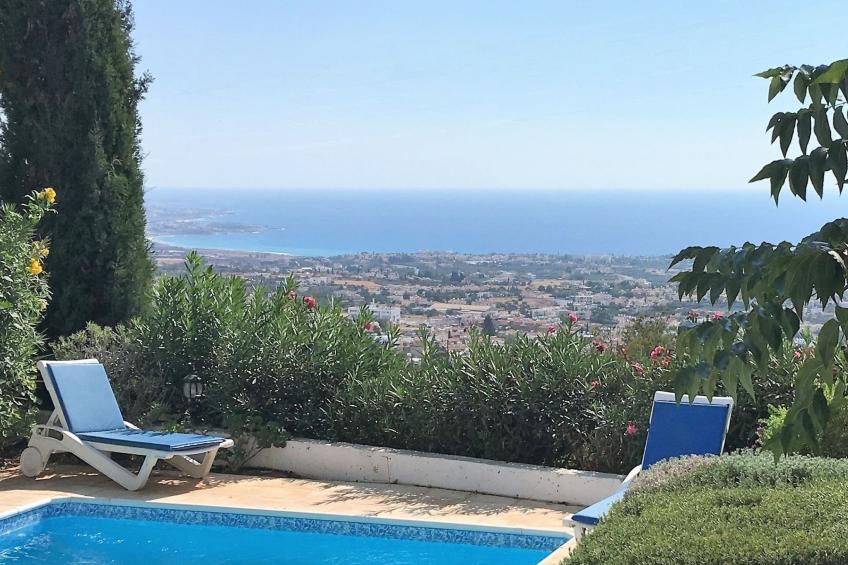 "Iptamena" mit Blick auf das Wasser