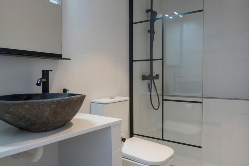 Helle Wohnung mit atemberaubender Aussicht auf das Meer und den Strand - foto 12