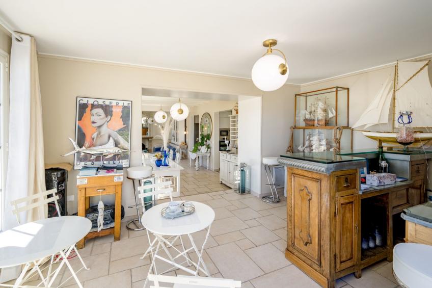 Villa "Ker House" mit Blick auf das Wasser - foto 11