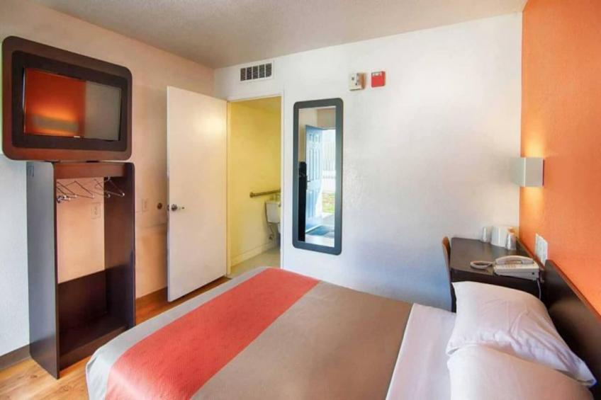 1 Queen Bed - foto 11