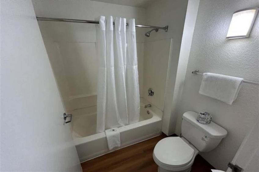 2 Full Beds  Suite Non-Smoking Micfridge - foto 5