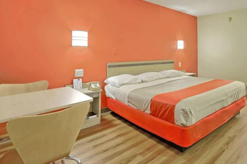 1 King Bed  Smoking - foto 10