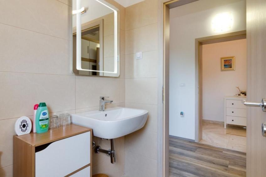 Neues Ferienhaus Nina in der Nähe von Rovinj - foto 49