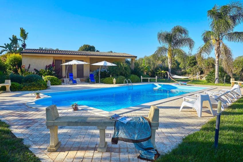 in Castelvetrano mit Gepflegtem Garten