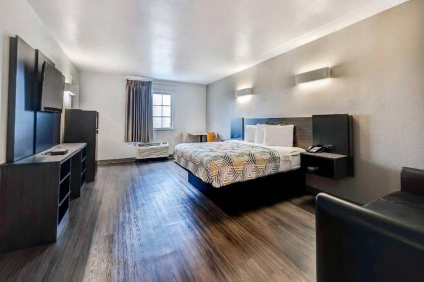 1 King - 2 Queen Beds  Suite Nsmk Sofa-Bed - foto 6