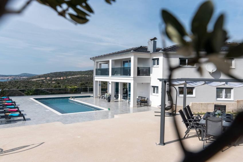 Luminous Infinity Villa with Pool and Gym - Six Bedroom Villa with Pool - foto 38