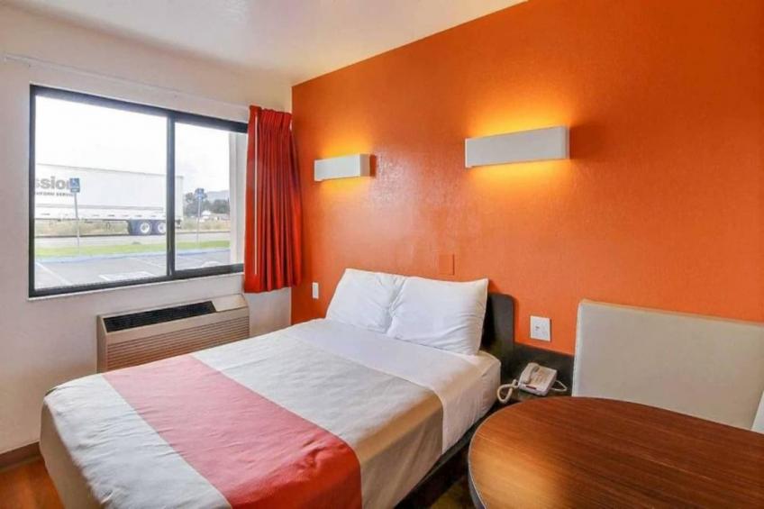 1 Queen Bed - foto 13