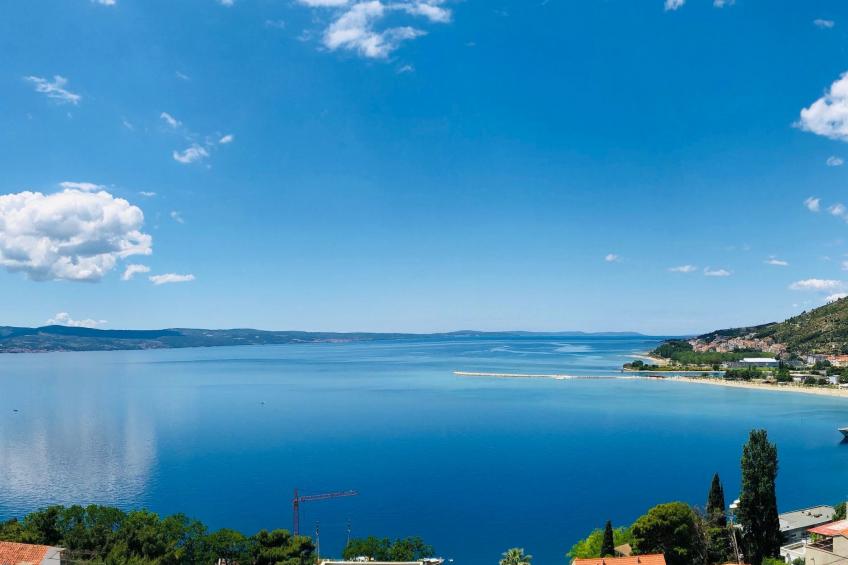 Große Wohnung in Omiš mit Möbliertem Balkon - foto 26
