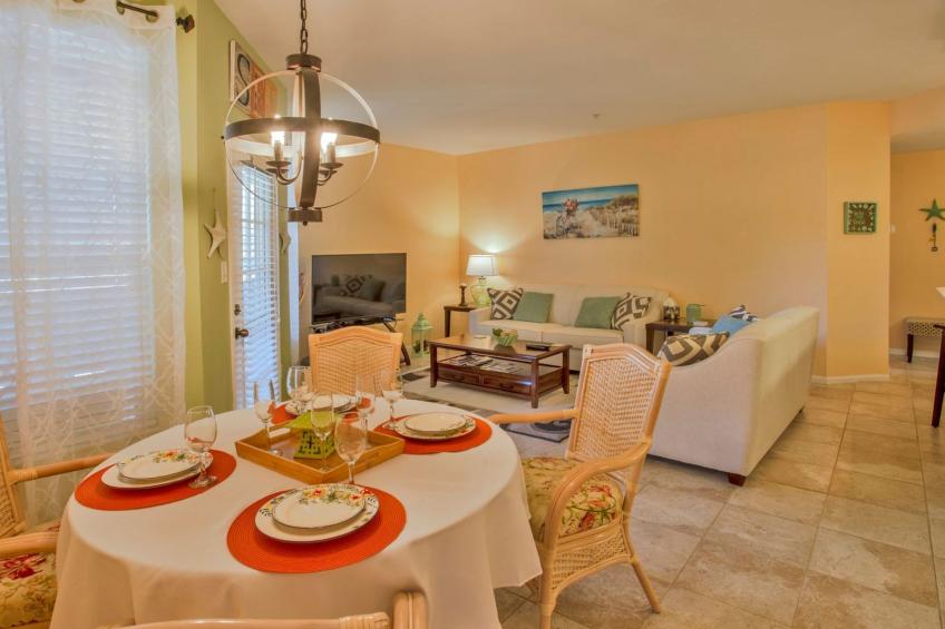 Neu renoviert in geschlossener Wohnanlage, erschwinglich - nur wenige Minuten v