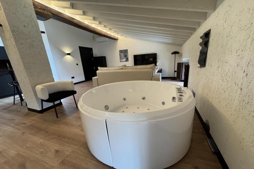 Suite premium con jacuzzy - foto 27