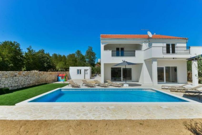 Villa Natura with pool
