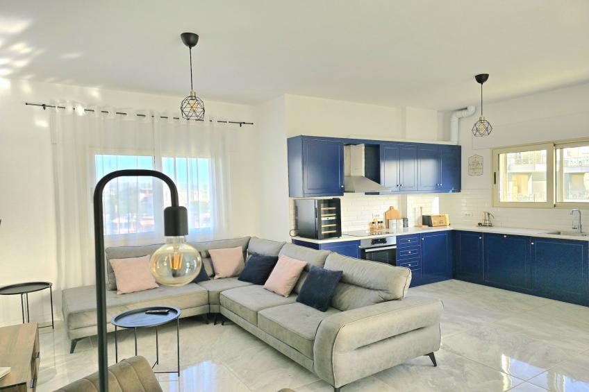 ALD216 - Felix Penthouse