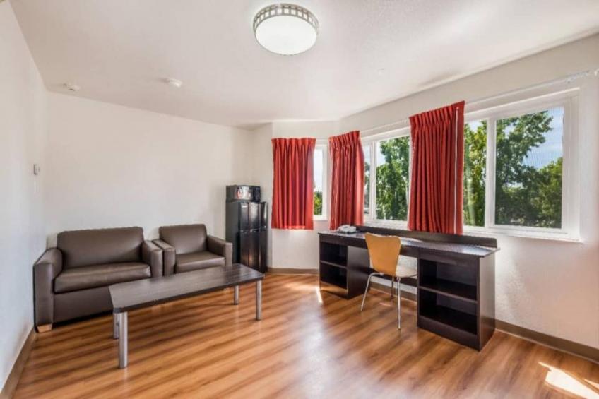 1 Queen Bed  ADA/Tub - foto 31