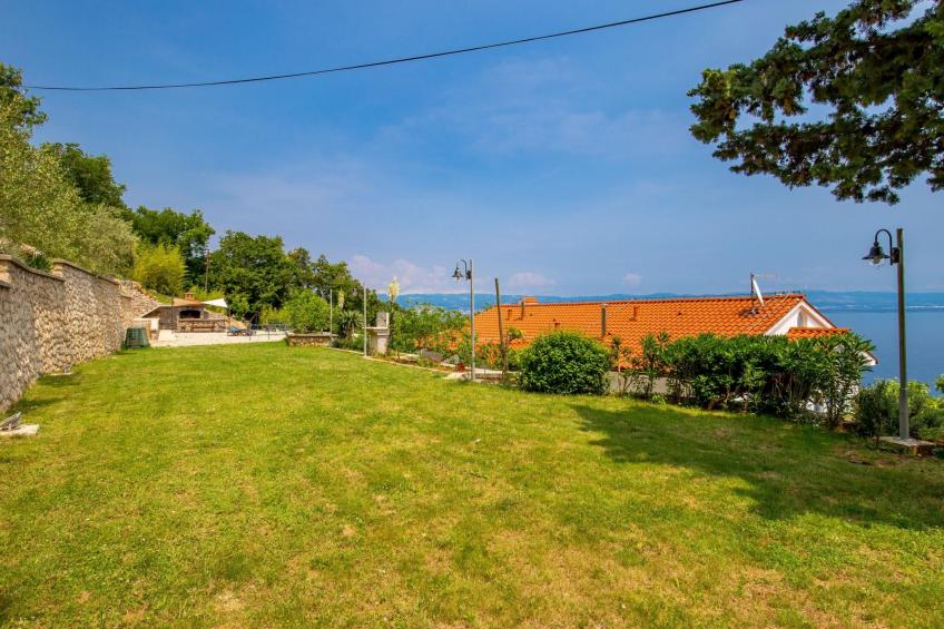 Wohnung in Obrs mit Kleiner Terrasse und Meerblick - foto 27