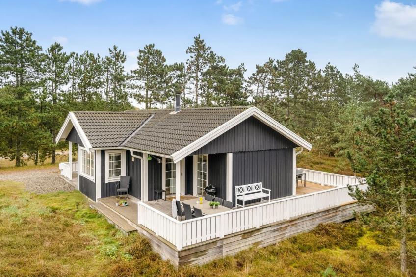 "Syrine" - 300m from the sea in NE Jutland