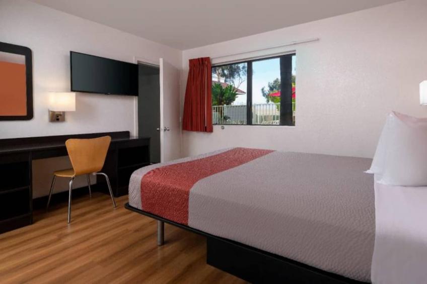 1 Queen Bed - foto 22