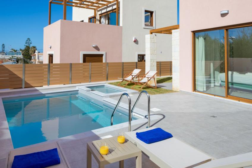 Haus in Agia Marina mit Außenpool - foto 3