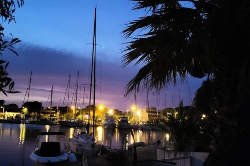 Résidence Marina Lairan Vue Sur L'eau Et Les Bateaux De Port Camargue 2 étoiles F - foto 24