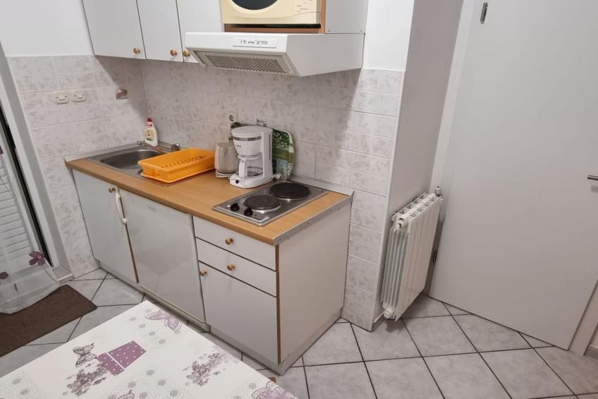 Apartments Pansion Franka 3 - Classic One Bedroom Apartment with Garden View - APT 10