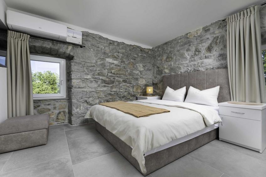 Luxury Krk Villa with Private Pool and Gardens - Three Bedroom Villa - foto 17