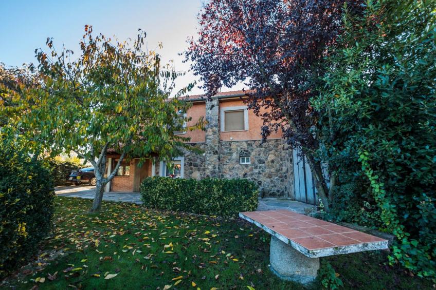 Sehr gepflegtes Ferienhaus im typisch spanischen Stil mit Garten, zwei Terrasse - foto 6