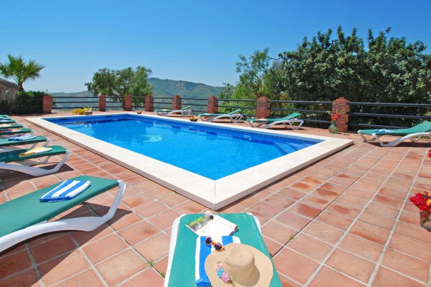 Villa Los Poyatos, beheizter Pool, Wifi, AC,BBQ - foto 9