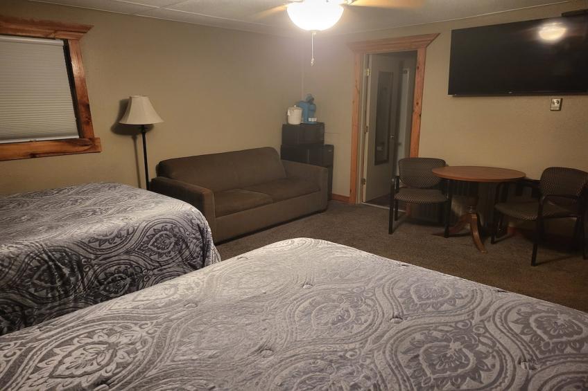 2 Full Beds Non-Smoking