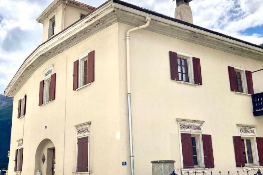 Chesa alb sco'l floc