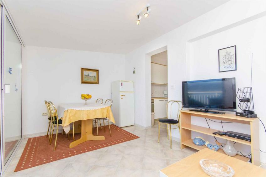Holiday apartment with air conditioning, balcony and sea view in Slatine - BF-9GZB3 - foto 26