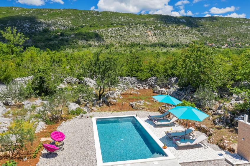 in Rašćane mit Beheiztem Pool - foto 10