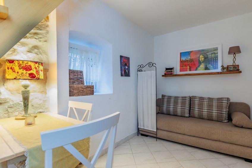 Traditionelles Steinhaus am Meer in Preko - foto 25