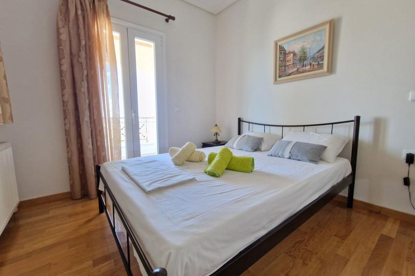 Vollständig umschlossene und großzügig angelegte dreistöckige Ferienvilla mit f - foto 36