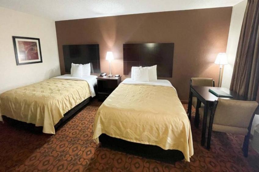 2 Queen Beds  Non-Smoking Micfridge - foto 3