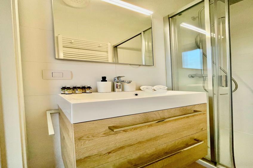 Modern 2BR Penthouse Near Diamond District by OneLuxStay - foto 36